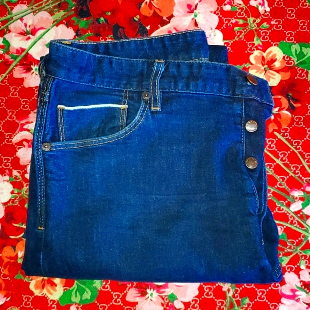 🍌  Republic Denim